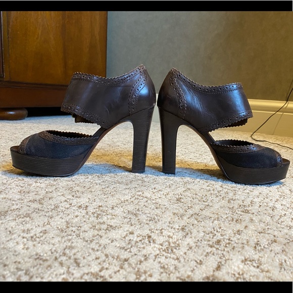 Halogen Open-Toed Pump - Picture 6 of 7